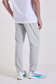 תמונת דוגמן אחורית של Zeroed In Slim-Fit Pant Regular