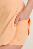 תמונת תקריב דוגמן של Lightweight High-Rise Tennis Skirt
