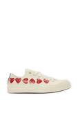 נעלי פלאי צ'אק טיילוק בגוון בז' עם לבבות COMME des GARCONS