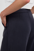 תמונת תקריב דוגמן של Softstreme Pintuck High-Rise Wide-Leg Pant