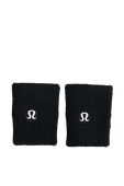 תמונה קידמית של High-Pile Cotton Terry Wristbands 2 Pack