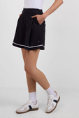 תמונת דוגמן קידמית של Box-Pleat Golf Short 8