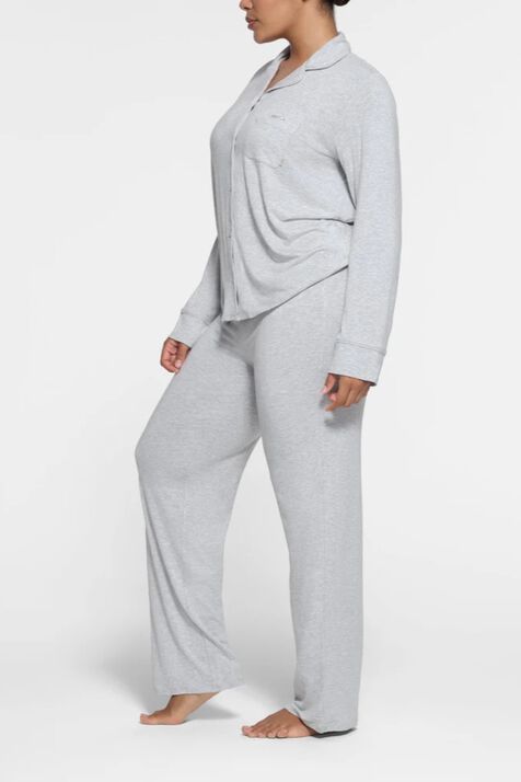 LONG SLEEVE BUTTON UP SLEEP SET SKIMS