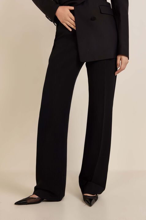 מכנסיים מחוייטים