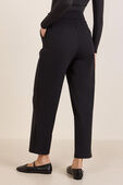 תמונת דוגמן אחורית של Daydrift High-Rise Tapered Trouser *Regular