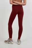 תמונת דוגמן אחורית של Wunder Train Contour Fit High-Rise Tight 25''