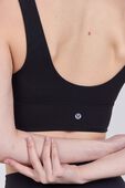 תמונת תקריב דוגמן של Align V Neck Bra C/D