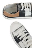 נעלי סניקרס מעור עם משבצות בגווני שחור, לבן וקאמל BURBERRY