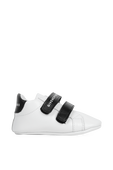 גילאי 17-19 נעלי צעד ראשון בלבן עם לוגו GIVENCHY KIDS