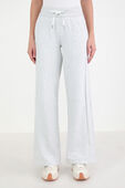 תמונת דוגמן קידמית של Scuba Mid-Rise Wide-Leg Pant