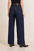 תמונת דוגמן אחורית של מכנסי ג'ינס רחבים