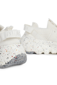 נעלי ספורט ספייס היפי בגוון לבן NIKE