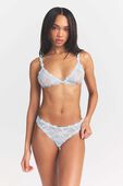 תמונת דוגמן קידמית של DIPPED THONG