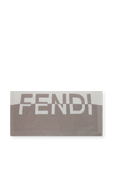 שמיכת קשמיר עם לוגו בגוני שמנת ואפור FENDI KIDS