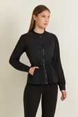 תמונת דוגמן קידמית של Down-Filled Cinch-Waist Jacket