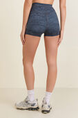 תמונת דוגמן אחורית של Everlux Denim-Print Short 3''
