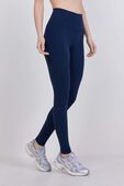 תמונת דוגמן קידמית של lululemon Align&trade; High-Rise Pant 28''