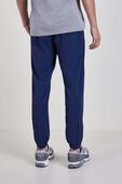 תמונת דוגמן אחורית של Perforated Running Pant Regular