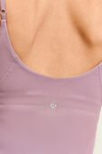 תמונת תקריב דוגמן של Align™ Cami Waist Length Tank Top C/D