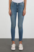מכנסי ג'ינס 721 סקיני גבוהים בגוון אינדיגו בהיר LEVI`S