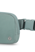 תמונת תקריב של Everywhere Belt Bag