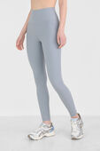 תמונת דוגמן קידמית של Align&trade; Ribbed High-Rise 28