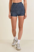 תמונת דוגמן קידמית של Everlux Denim-Print Short 3''