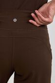 תמונת תקריב דוגמן של Groove Wide-Leg High-Rise Pant *Regular