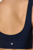 תמונת תקריב דוגמן של Align V Neck Bra A/B Cup