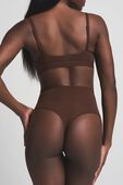 תמונת דוגמן אחורית של HIGH-WAISTED THONG