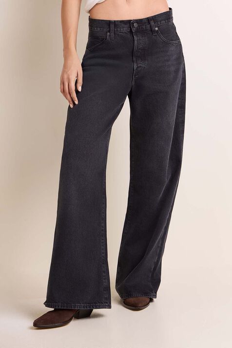 מכנסי ג'ינס בגזרה מתרחבת