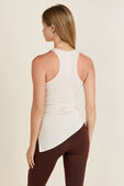 תמונת דוגמן אחורית של Modal-Silk Asymmetrical-Hem Tank
