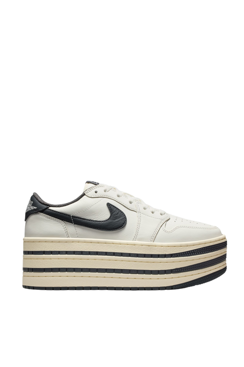 נעלי סניקרס איר ג'ורדן 1 טריפל סטק NIKE