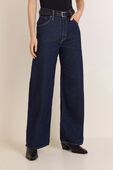 תמונת דוגמן קידמית של מכנסי ג'ינס רחבים