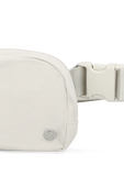 תמונת תקריב של Everywhere Belt Bag