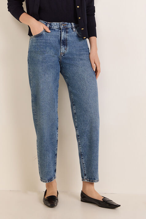 מכנסי ג'ינס בגזרת בלון