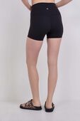 תמונת דוגמן אחורית של lululemon Align&trade; High-Rise Short 4''