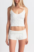 תמונת תקריב דוגמן של CABLEKNIT SHORT