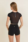 תמונת דוגמן אחורית של Nulu Mesh Back Baby Tee