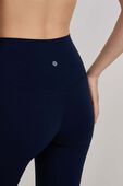 תמונת תקריב דוגמן של lululemon Align No Line&trade; High-Rise Pant 28''