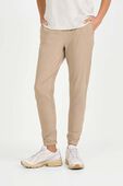 תמונת דוגמן קידמית של Adapted State High-Rise Jogger Regular