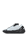 תמונת פנים של Yeezy Boost 700 MNVN Blue Tint