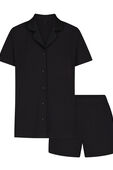 תמונת תקריב של SOFT LOUNGE SHORT SLEEP SET