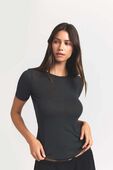 תמונת דוגמן קידמית של T-SHIRT