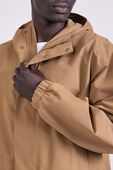 תמונת תקריב דוגמן של Waterproof Cinch-Hem Jacket