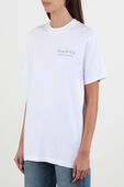 חולצת טי לבנה עם הדפס ממותג SPORTY & RICH