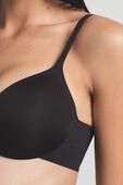 תמונת תקריב דוגמן של PUSH UP PLUNGE BRA