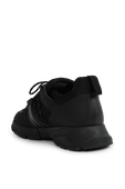 נעלי סניקרס שחורות בצללית ספורטיבית LACOSTE