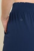 תמונת תקריב דוגמן של Stretch Woven Wide-Leg High-Rise Pant *