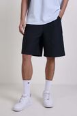 תמונת דוגמן קידמית של EasyFive Relaxed-Fit Short 9''